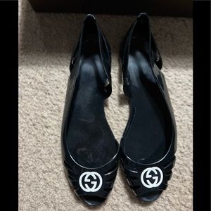 Brand New Never worn with box Gucci rubber jelly’s